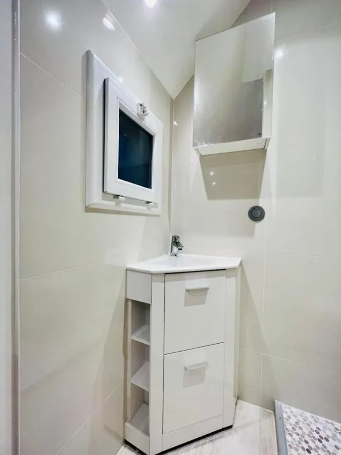 Holiday home Le Petit Saint-Louis Villa Paris France