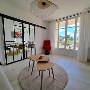 https://appartement-spacieux-de-standing-parking-gratuit.fr-provencehotel.com